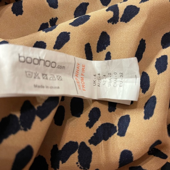 Boohoo (P) size 0 Dalmatian print button up shift dress camel color - Picture 5 of 9